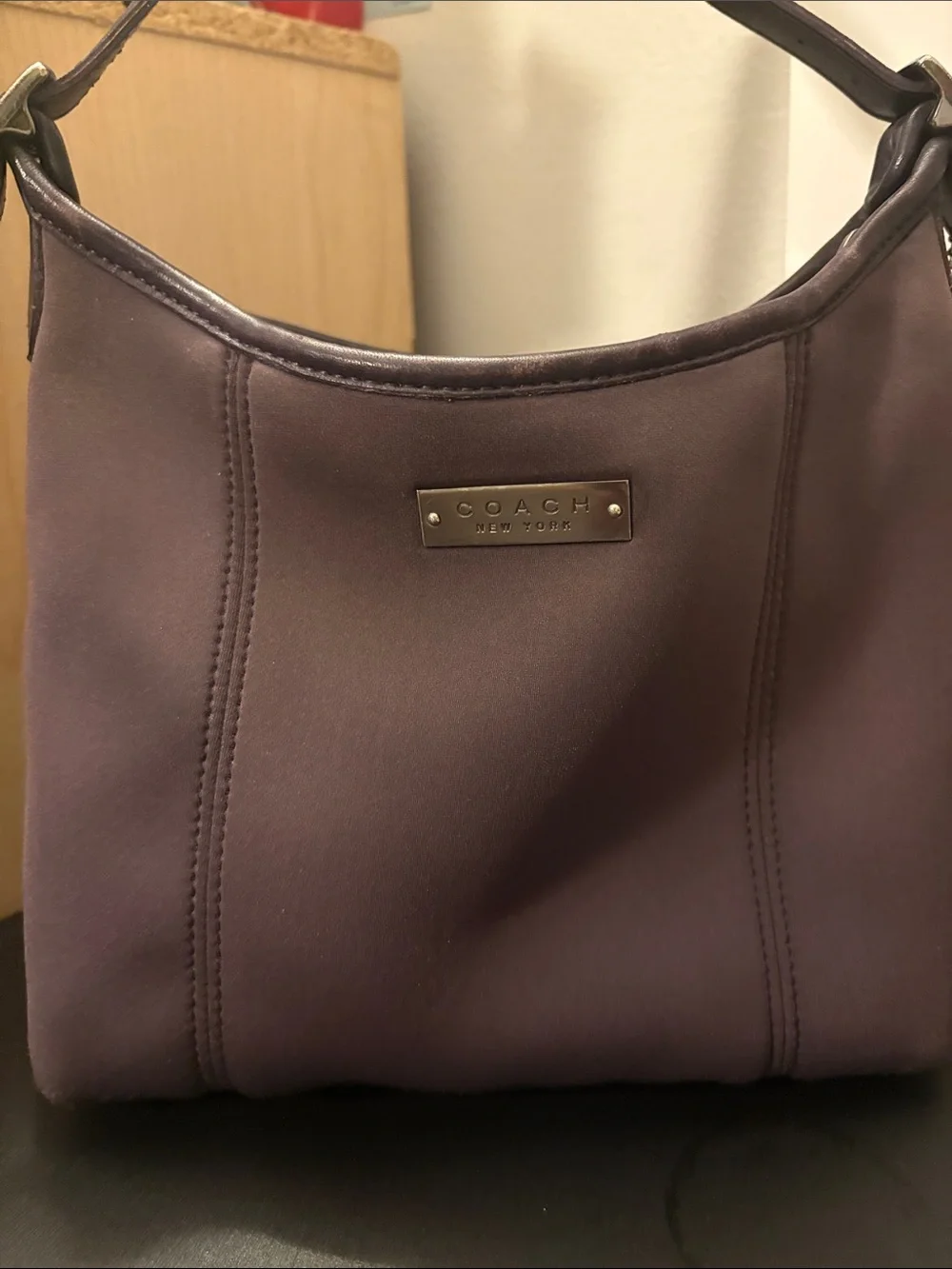 COACH 1998  vintage Neo Crescent shoulder bag in dark lavender